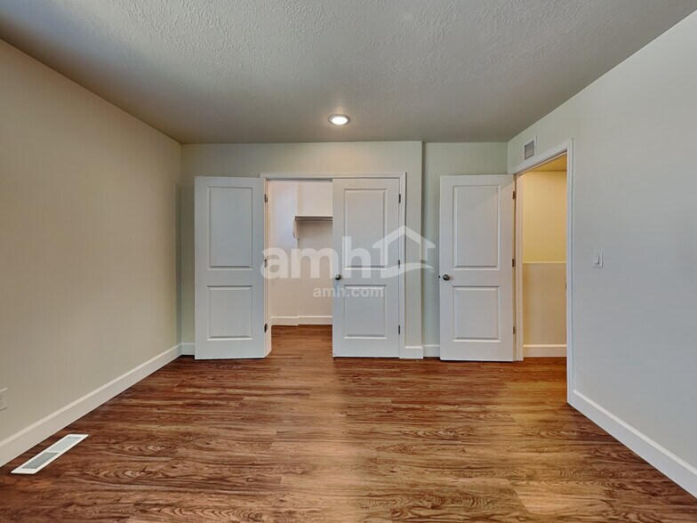 Building Photo - 1369 White St