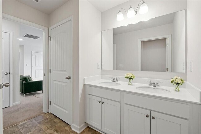Building Photo - 6000 Screech Owl Dr