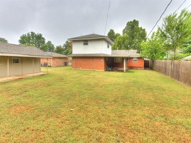 Building Photo - 1617 Avondale Dr