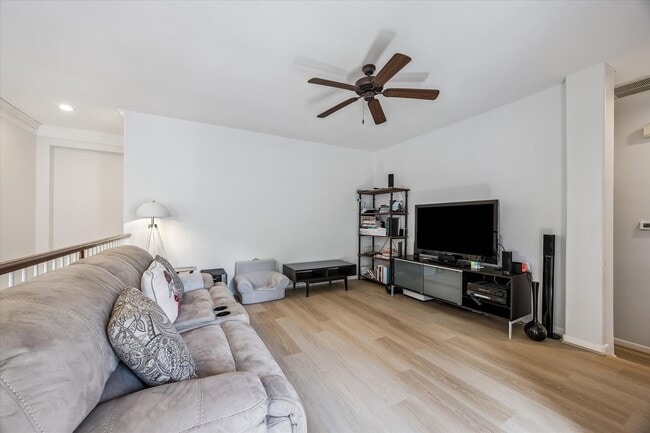 Building Photo - 3047 Bonnebridge Way Blvd