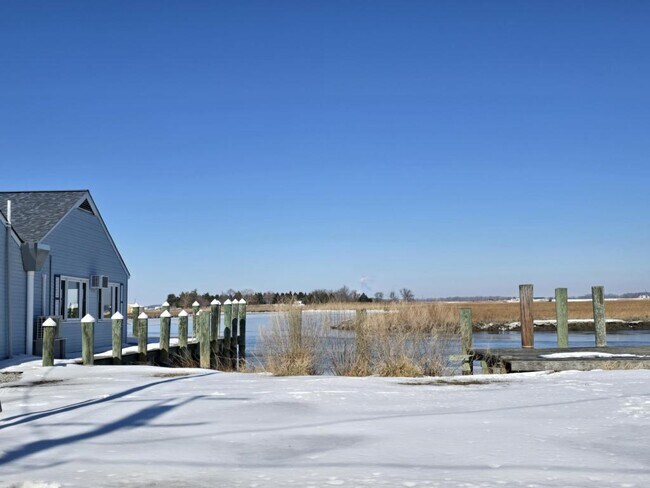 Building Photo - 76 Chestnut St