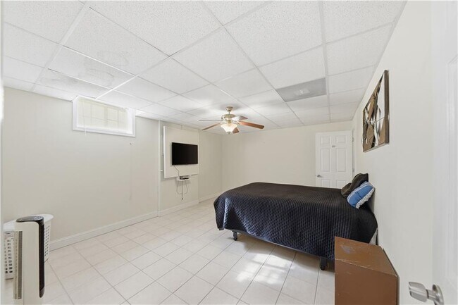 Building Photo - 260 Tabor Forest Dr