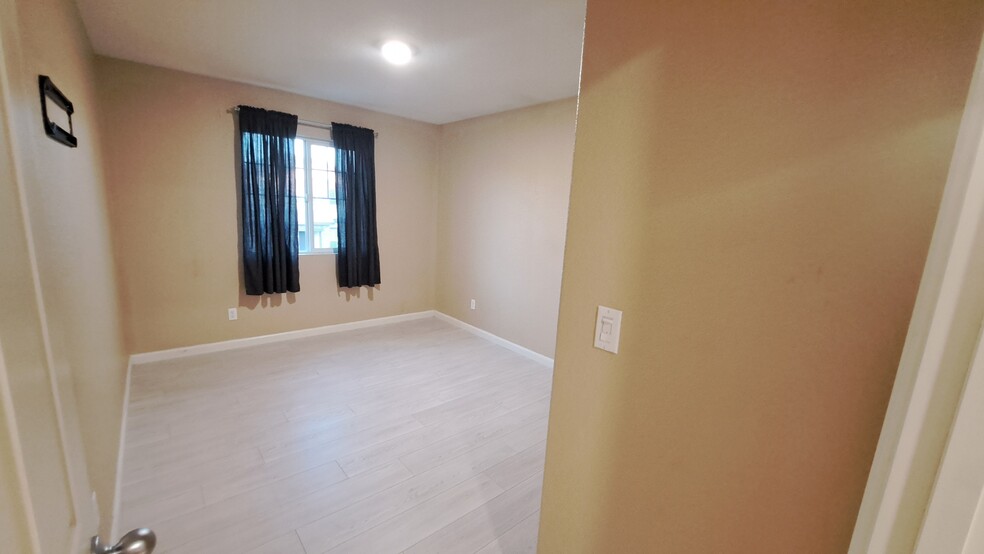Building Photo - 120 Alboran Sea Cir