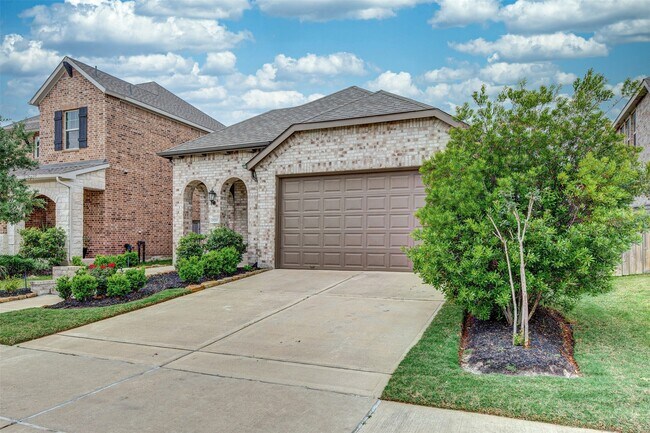 Building Photo - 15211 Stuart Bat Cave Ln