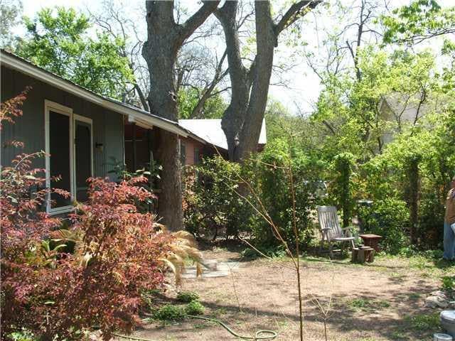 Building Photo - 1 bed Hyde Park Area home