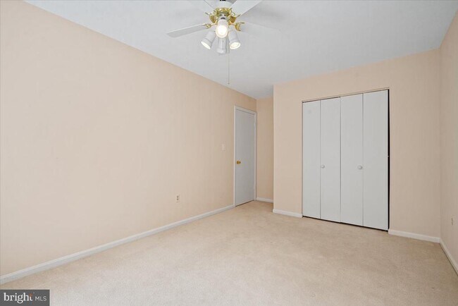 Building Photo - 11811 Dinwiddie Dr