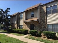 Building Photo - 401 SE 12th St