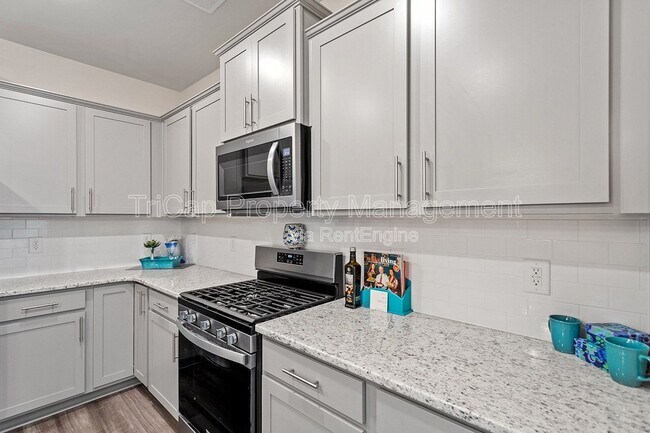 Building Photo - 416 Glen Clova Dr