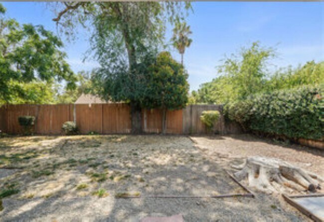 Building Photo - 28 Santa Monica Dr