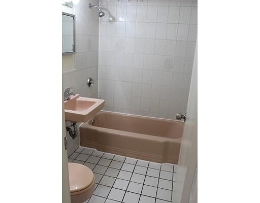 Building Photo - 1105 Lexington St