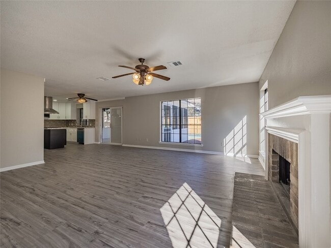 Building Photo - 2722 Carmel Woods Dr