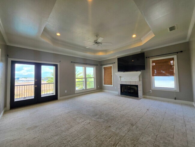 Building Photo - Waterfront 4/2 in Terry Cove with pool and boat dock