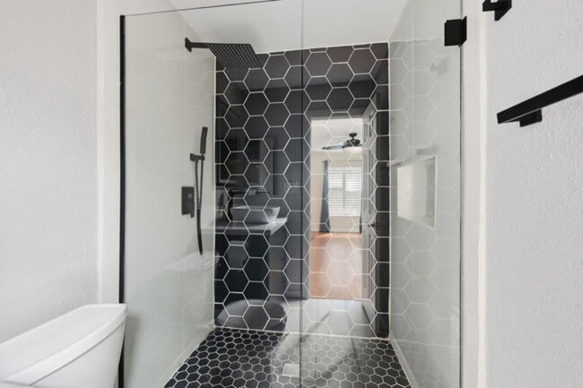 Building Photo - 4036 Shasta St