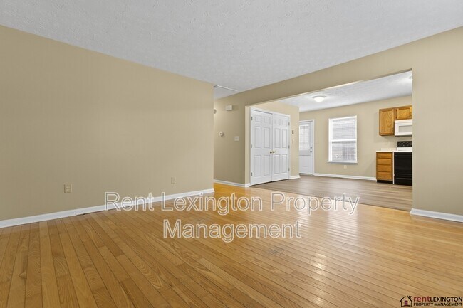Building Photo - 531 Bell Pl Dr