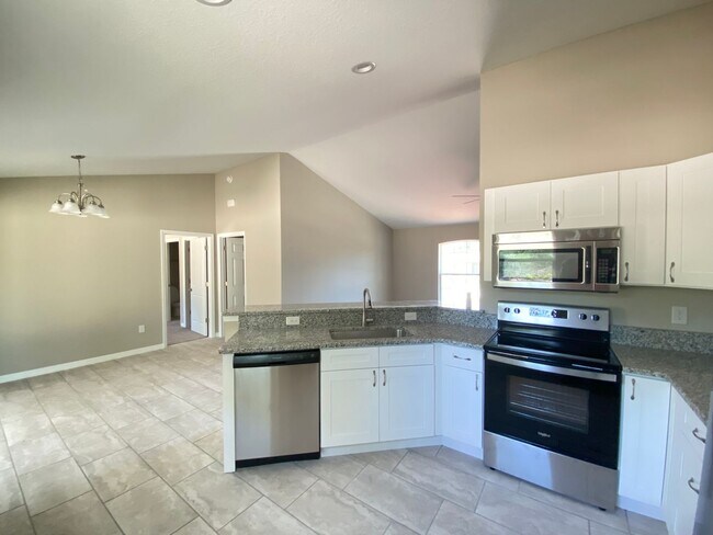 Building Photo - NEW CONSTRUCTION - Desirable SW Ocala Neighborhood 3/2/2 *WON'T LAST*