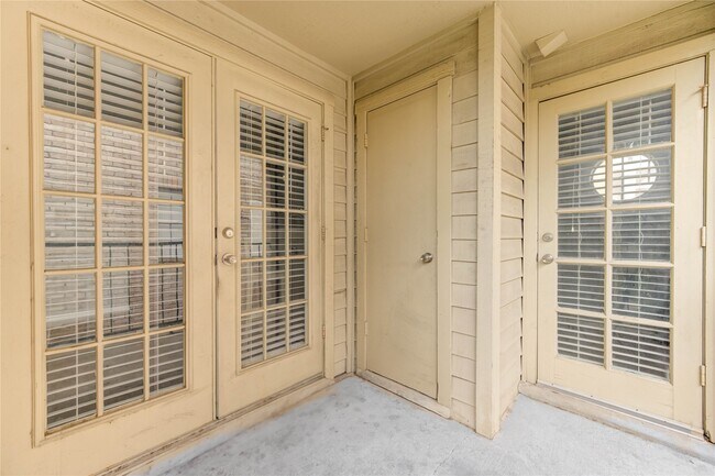 Building Photo - 14600 Fonmeadow Dr