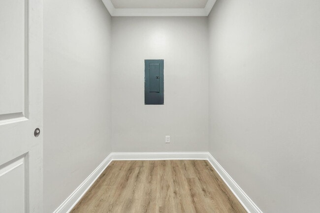 Building Photo - 240 Central St NW