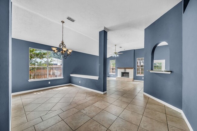 Building Photo - 15007 Chestnut Falls Dr