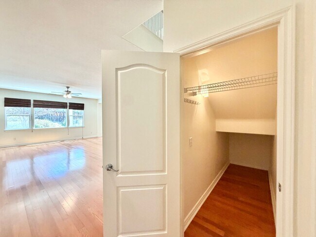 Building Photo - Blackmore Ranch Cul-de-Sac Home w/ Loft, 3-Car Tandem Garage & RV Parking