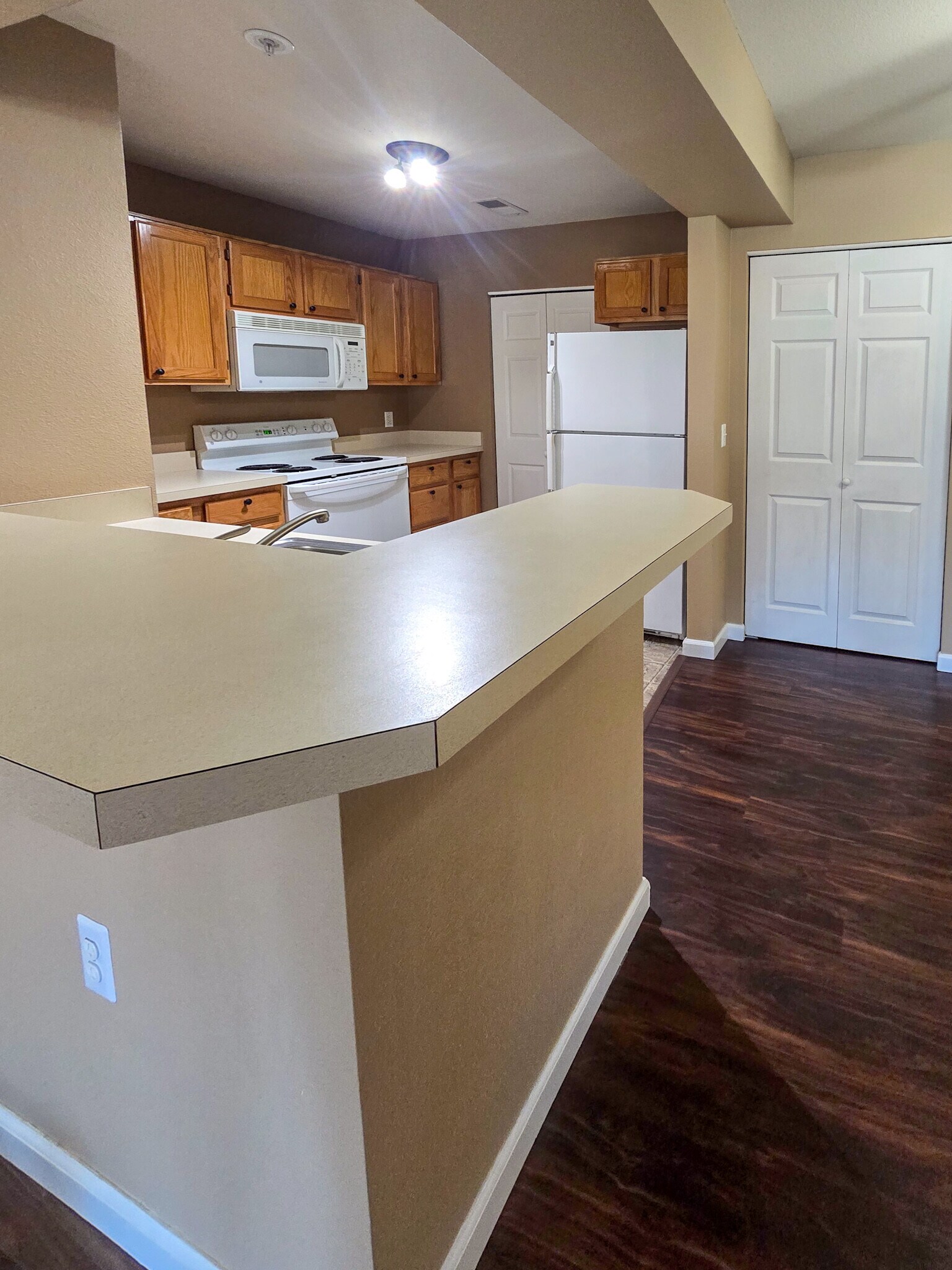 Kitchen with doors to w/d - 4545 Wheaton Dr