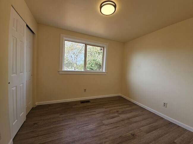 Building Photo - 16713 127th Ave SE