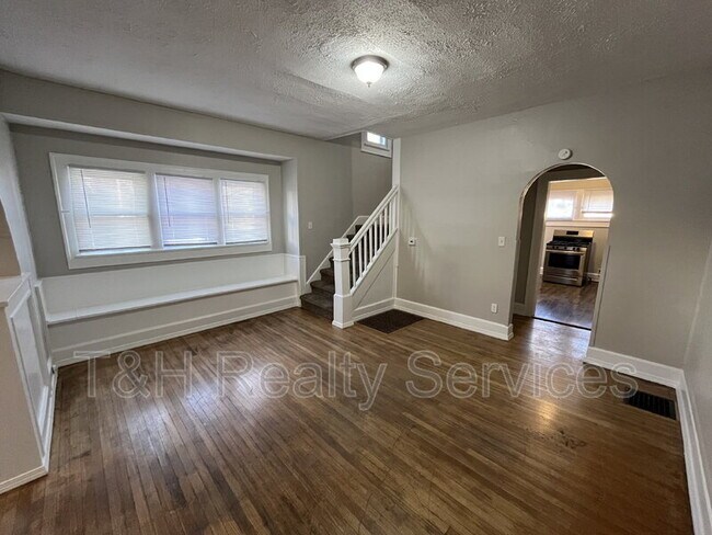 Building Photo - 23 S Spencer Ave