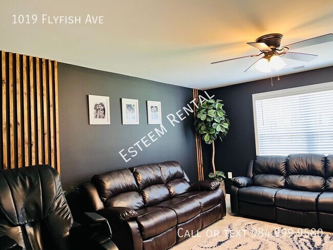 Building Photo - 1019 Flyfish Ave