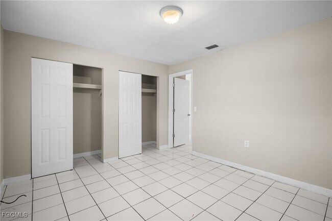 Building Photo - 1706 Cypress Dr