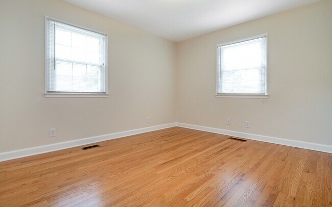 Building Photo - Single Family in Durham- Available Now
