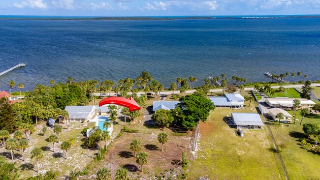 Building Photo - 4003 S Indian River Dr