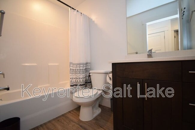 Building Photo - 2726 E Iron Bark Alley