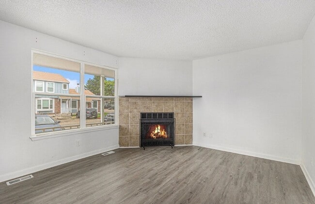 Building Photo - 8156 Washington St