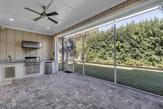 Building Photo - 94 Fairway Wood Way