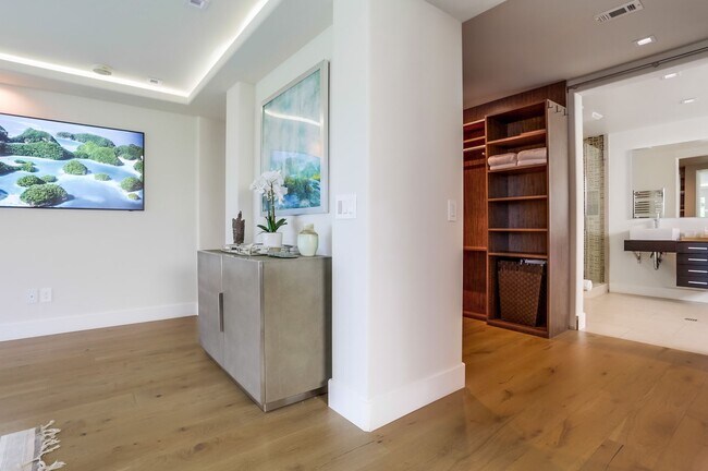 Building Photo - Luxury Furnished Home La Jolla with Ocean Views