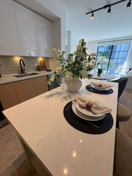 Building Photo - 1642 NE 124th Ln