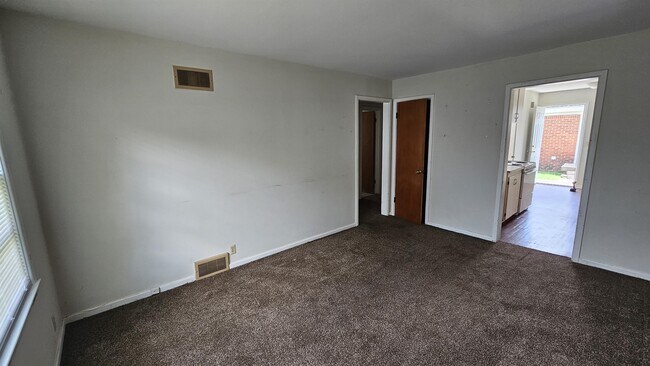 Building Photo - 922 San Pablo St