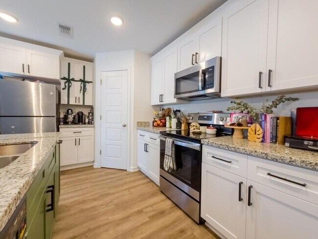 Building Photo - 11376 Camden Ct Cir