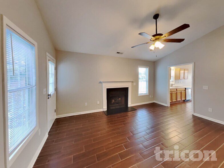 Building Photo - 5405 Advantis Dr