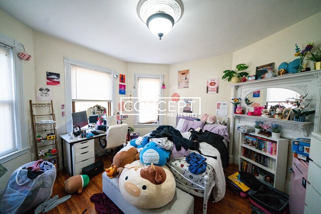 Building Photo - 170 St Alphonsus St