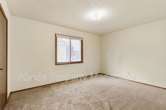 Building Photo - 1418 Emery Ct