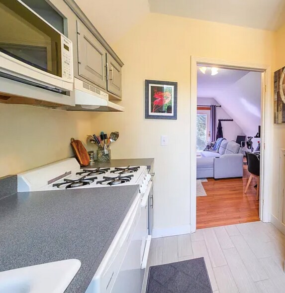 Building Photo - 47 Puckerbrush Rd