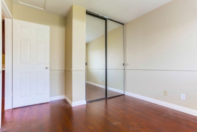 Building Photo - Charming Two Story 3 BR Home Available Mid June!