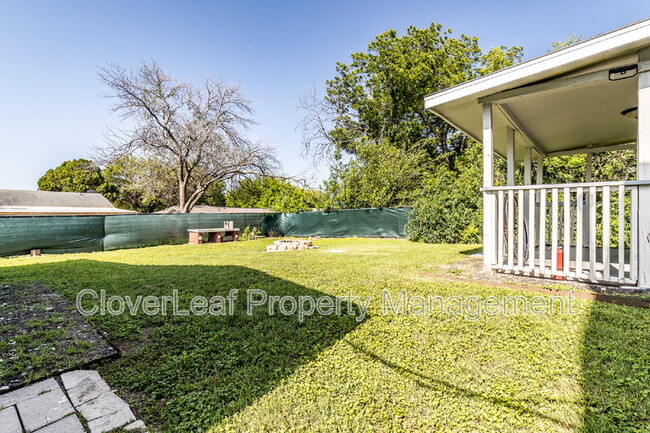 Building Photo - 5102 Staplehurst St