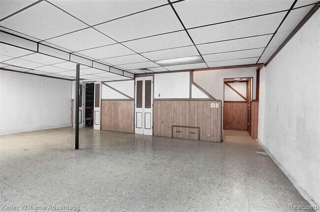 Building Photo - 36884 Margareta St