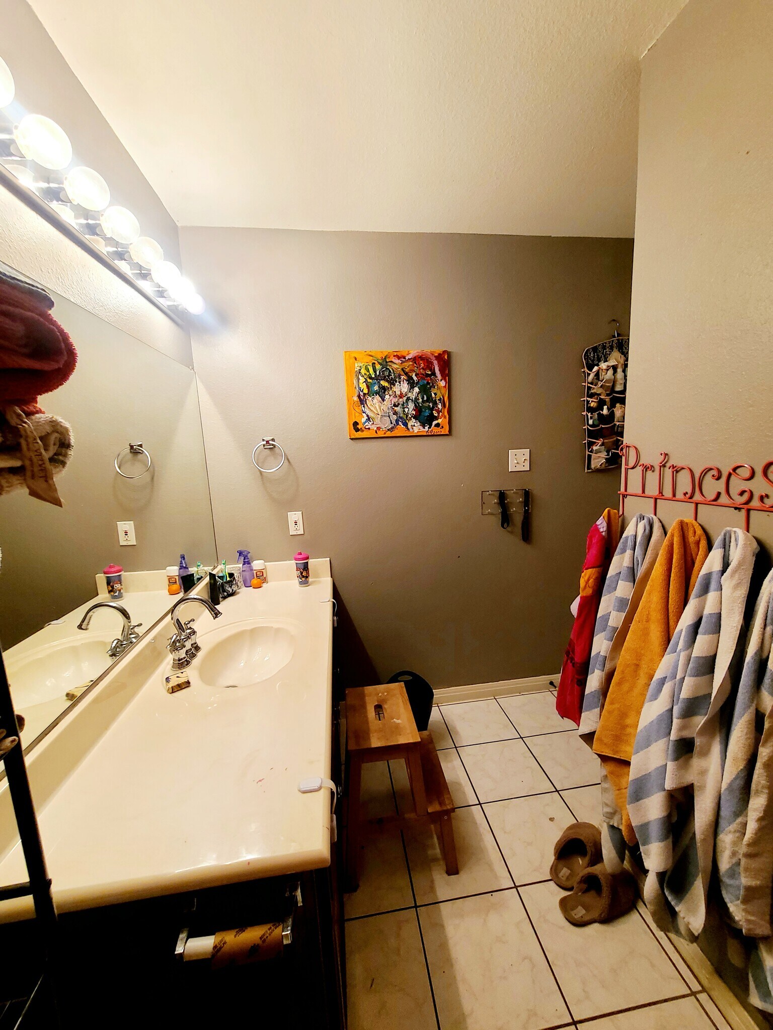 Guest bathroom - 1607 North 15th A Street