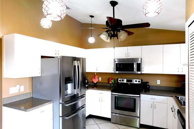 Building Photo - 6617 Coral Cove Dr
