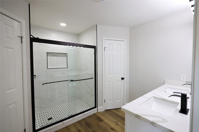 Building Photo - 51 Sweetgum Ct