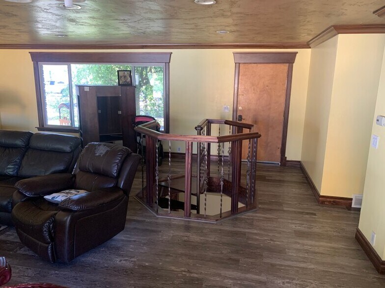 Building Photo - 236 S 800 E