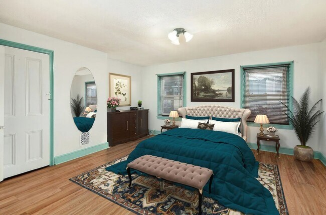 Building Photo - Four Bed Norris Square Home