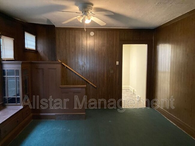 Building Photo - 10731 Elmarge Ave
